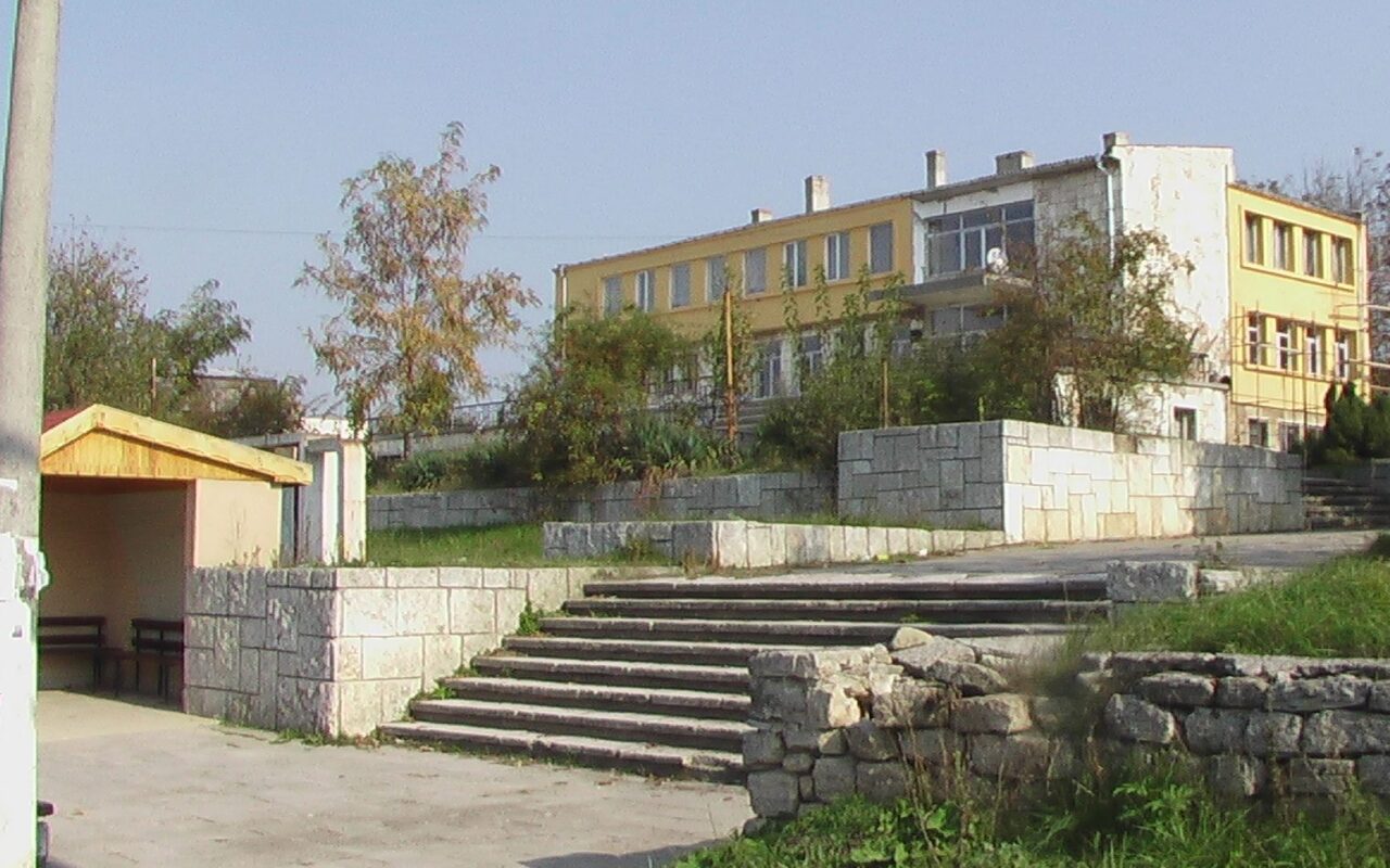 Изглед от Аврен