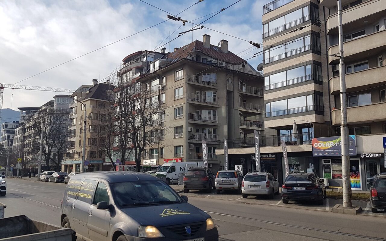 Изглед от кв. Хладилника