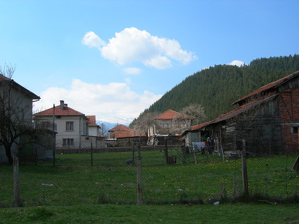 Изглед от с. Говедарци
