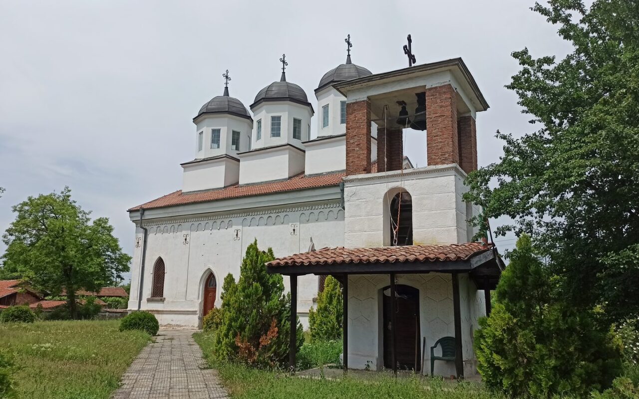 Изглед от с. Лесново