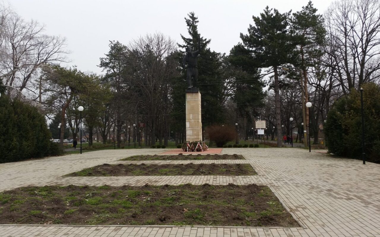Изглед от Две могили