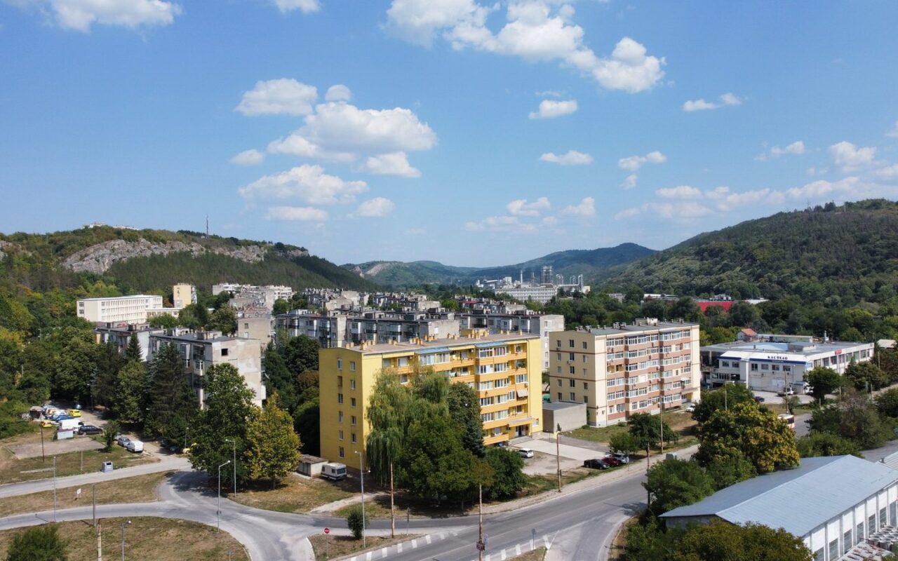 Изглед от кв. Чолаковци