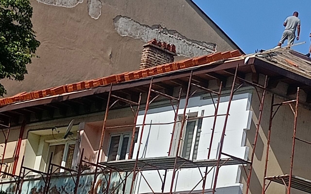 Претърсване на покрив на кооперация, Перник