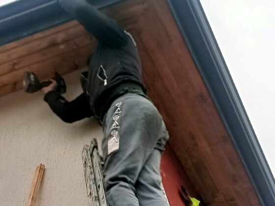 Смяна на улуци, обшиване на комини и сачак с PVC — снимка 5
